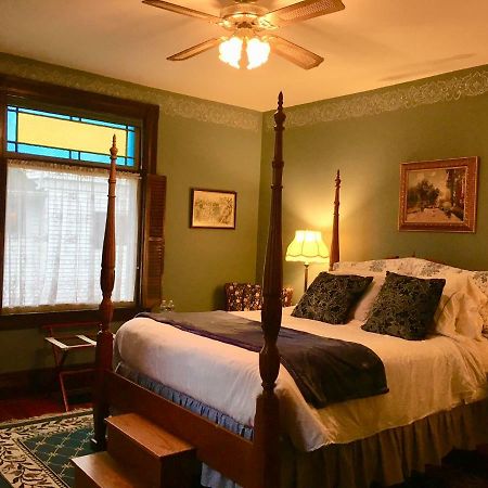Trimmer House Bed And Breakfast Пен Ян Екстериор снимка