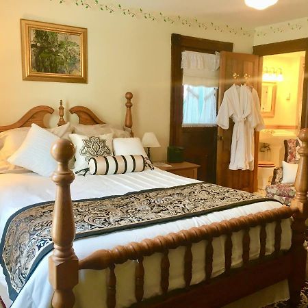 Trimmer House Bed And Breakfast Пен Ян Екстериор снимка