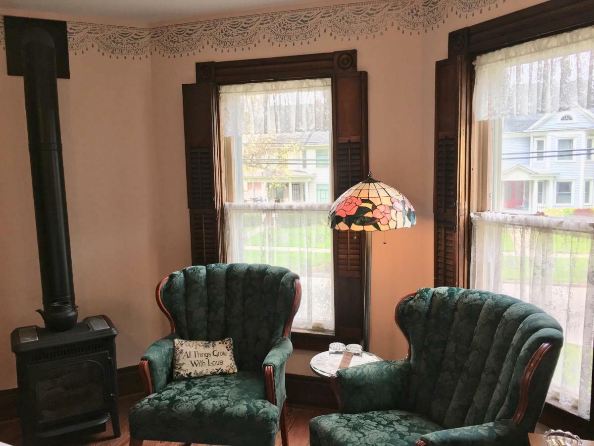 Trimmer House Bed And Breakfast Пен Ян Екстериор снимка