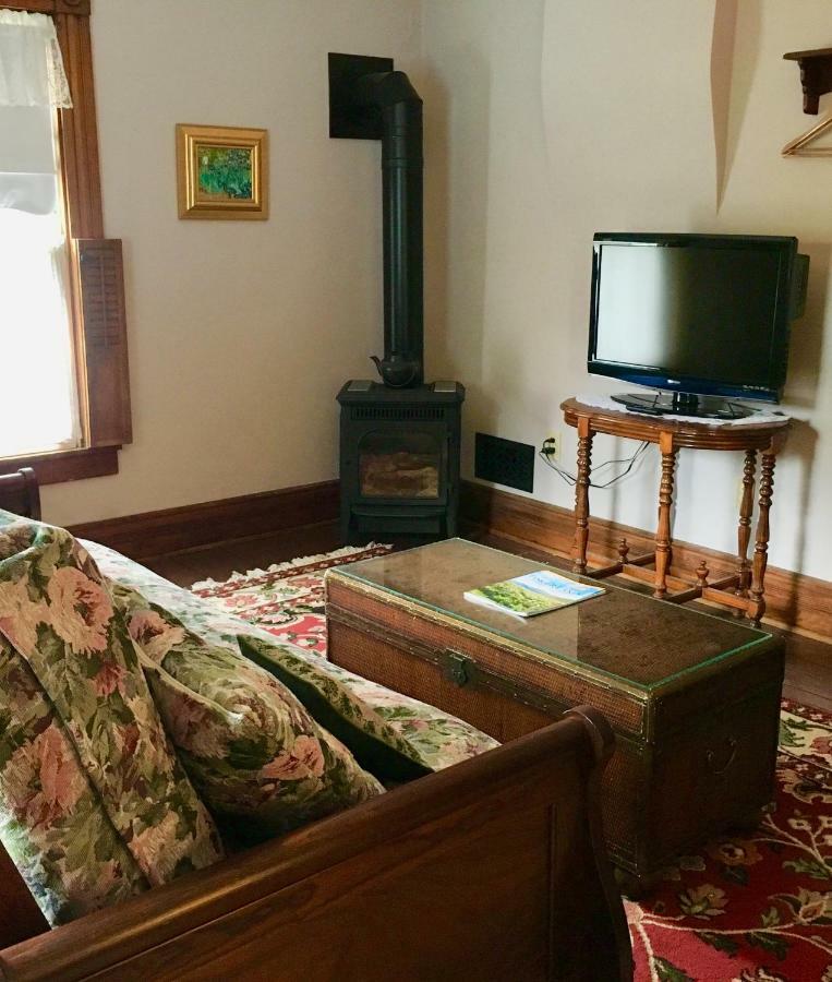 Trimmer House Bed And Breakfast Пен Ян Екстериор снимка